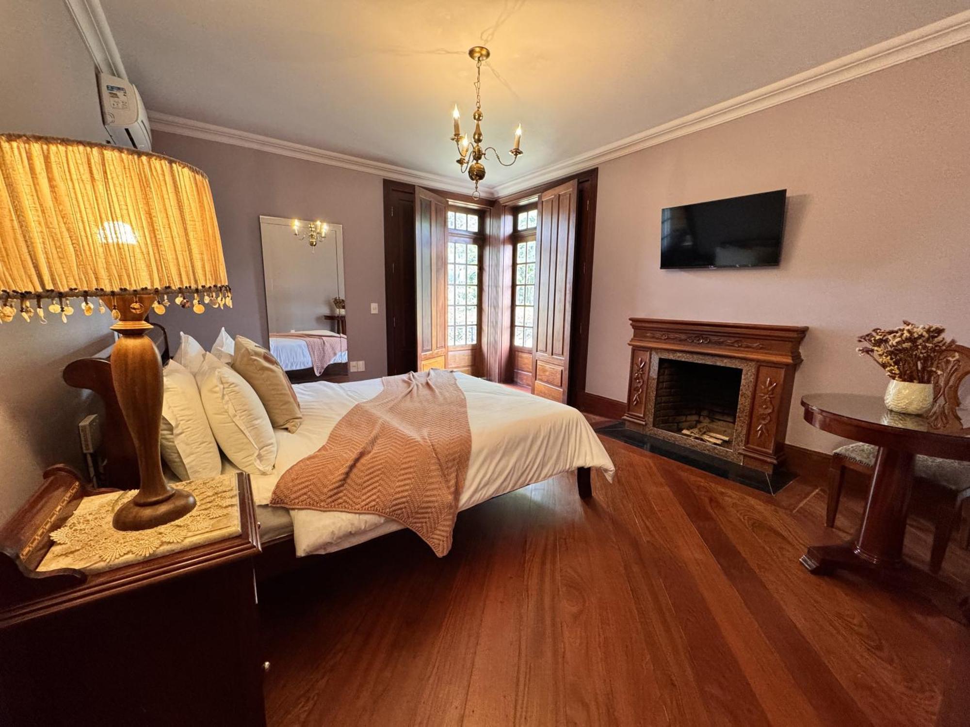 Aroso Paco Hotel Pedra Azul  Zewnętrze zdjęcie A room at the hotel